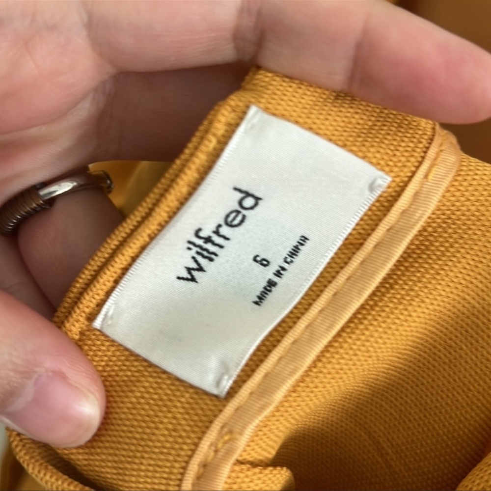 Aritzia Wilfred Ecoulement V-Neck Romper - Mustard Yellow (6) - Picture 7 of 10